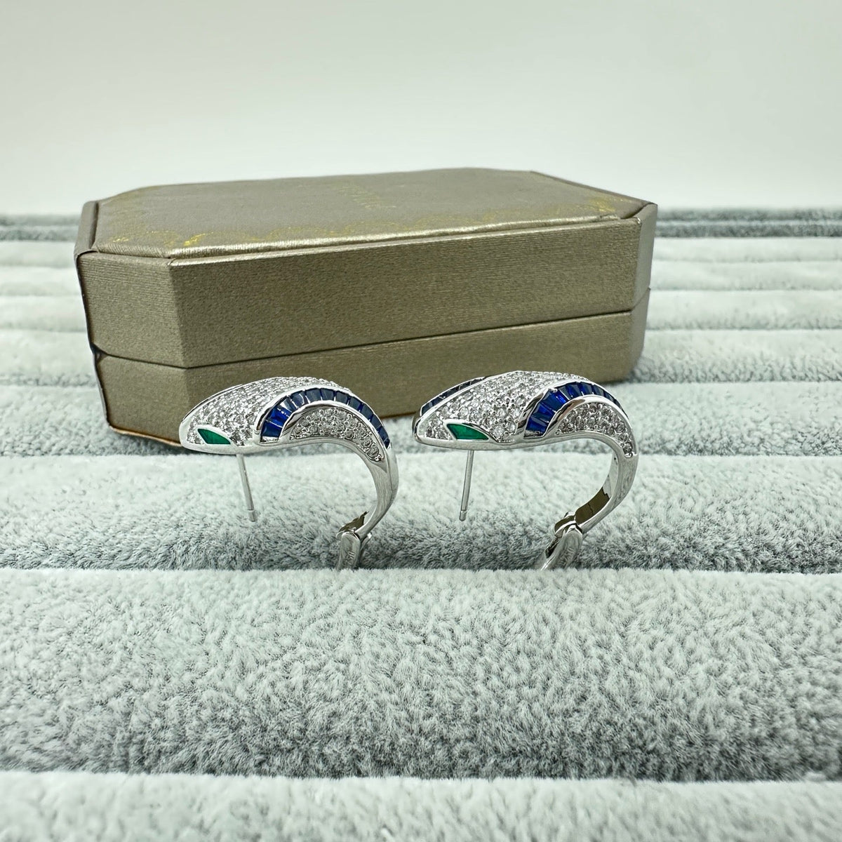 [✨ROSE💎]FULL STONE TWO-TONE SNAKE EARRING STUDS